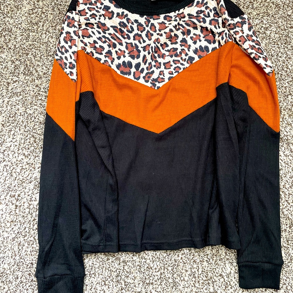 Leopard crew neck long sleeve